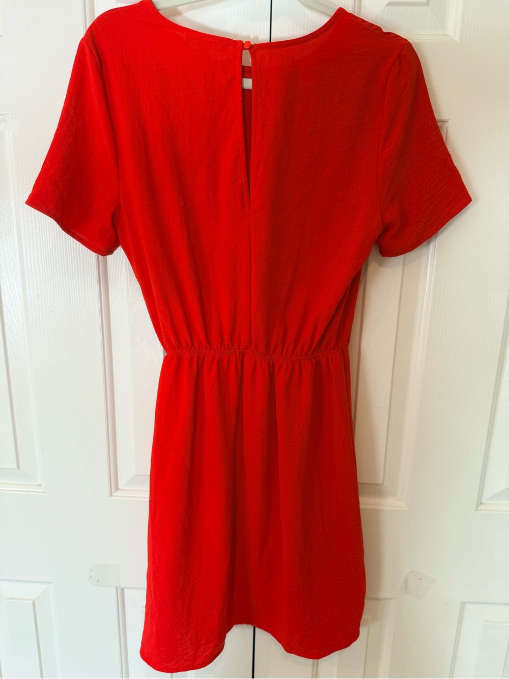Gilli Red Short Sleeve Tie-Waist Mini Dress - Picture 8 of 8